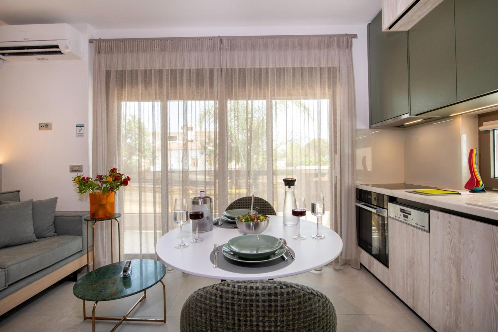 Korakiaí Flos Apartments מראה חיצוני תמונה